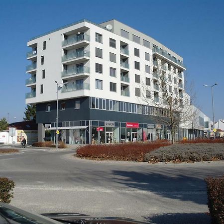 Apartman Centroom Пьештяни Экстерьер фото