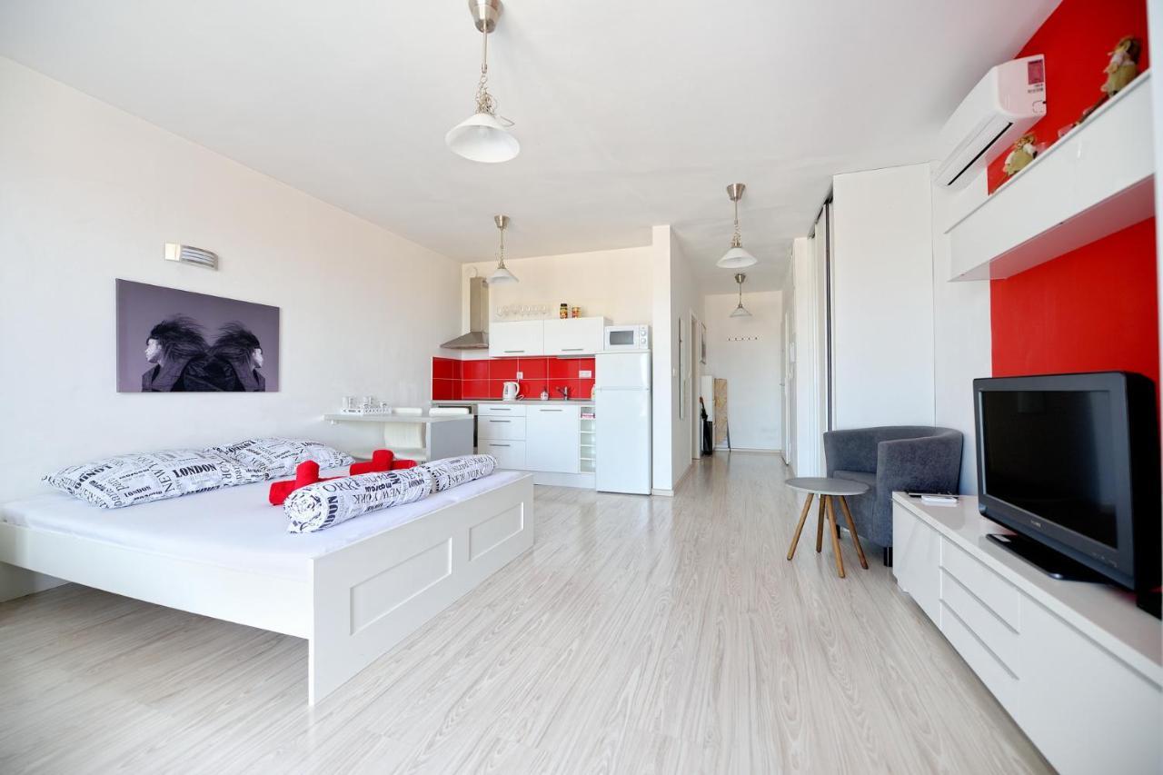 Apartman Centroom Пьештяни Экстерьер фото