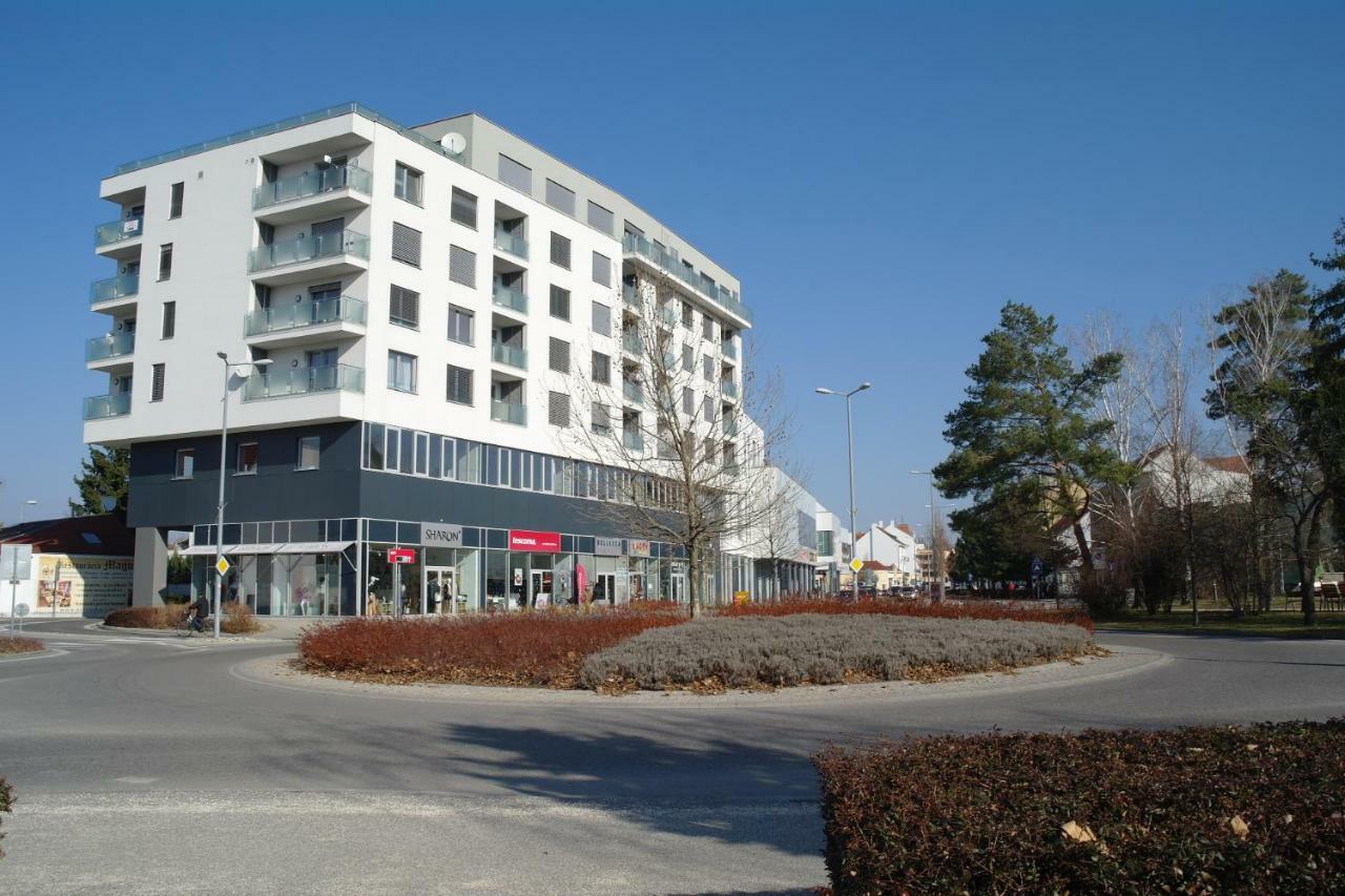 Apartman Centroom Пьештяни Экстерьер фото
