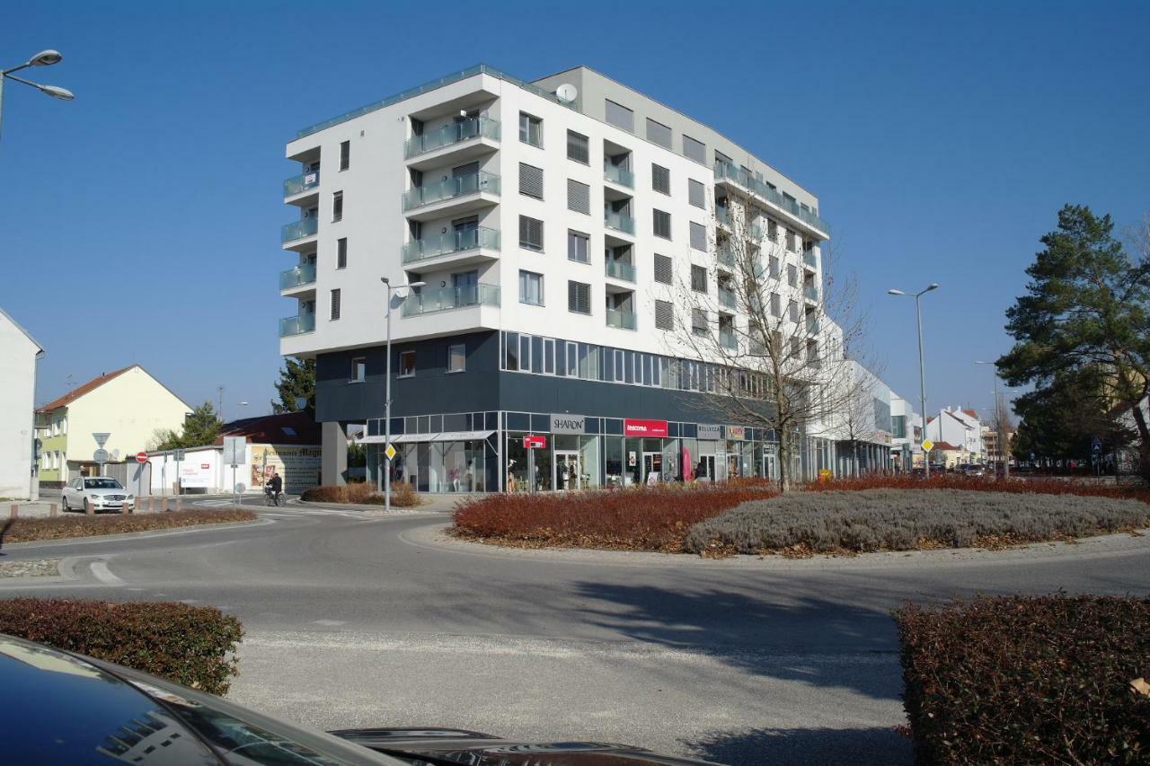 Apartman Centroom Пьештяни Экстерьер фото